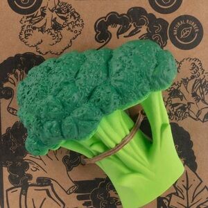 Oli+Carol’s Organic Baby Teether in “Brucy the Broccoli”